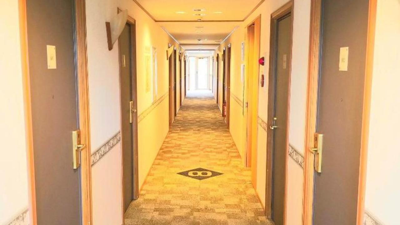Toyoko Inn Shin-Osaka Chuo-Guchi Shinkan Eksteriør billede