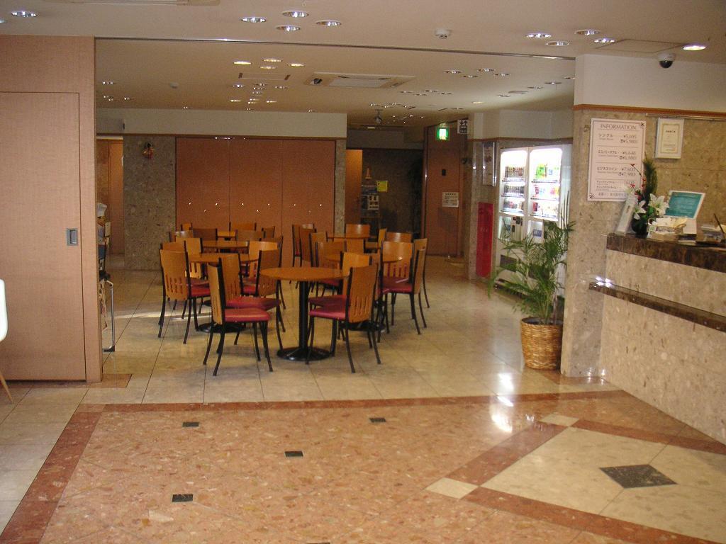 Toyoko Inn Shin-Osaka Chuo-Guchi Shinkan Eksteriør billede